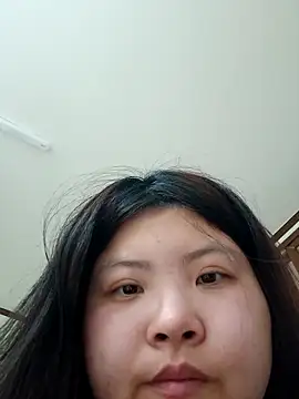 hello098712 online show from March 19, 2025, 8:34 am