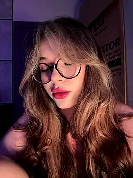 CutiePie3 online show from September 18, 2025, 11:30 pm