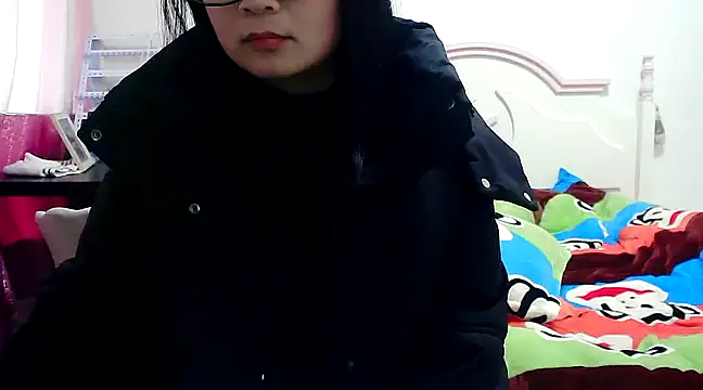 Snapshot of CN-Xiaoxi chatting on February 17, 2025, 10:07 am CN-Xiaoxi online show from February 17, 2025, 10:07 am