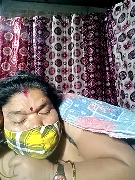 Snapshot of Hot_Falguni chatting on February 13, 2025, 7:31 pm Hot Falguni online show from February 13, 2025, 7:31 pm
