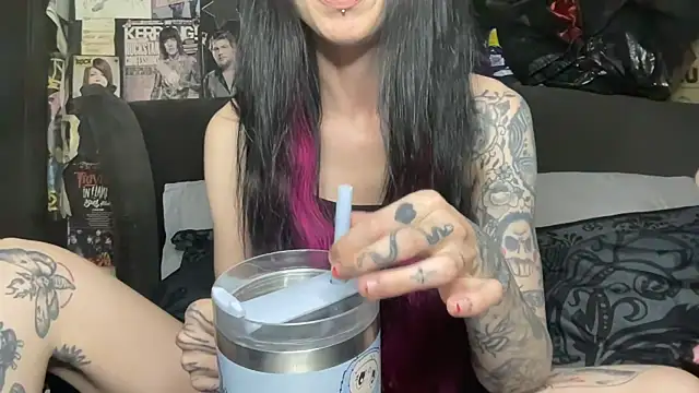 MissMidnightUK online show from June 5, 2026, 12:48 am