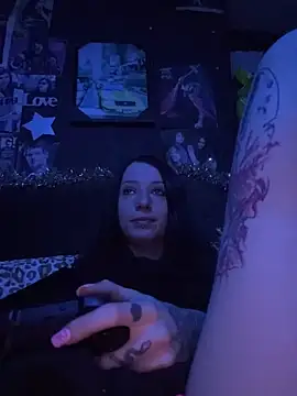 MissMidnightUK online show from December 14, 2025, 12:28 am