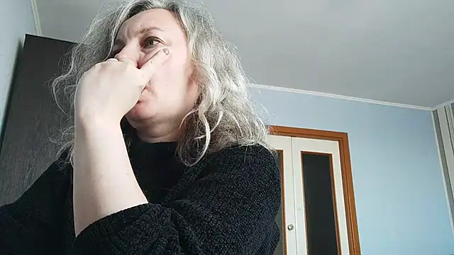 Snapshot of EdithManning chatting on April 29, 2026, 6:28 am EdithManning online show from April 29, 2026, 6:28 am