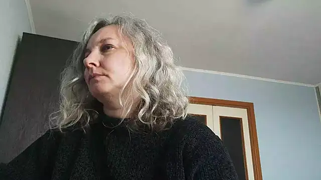 Snapshot of EdithManning chatting on May 3, 2026, 6:29 am EdithManning online show from May 3, 2026, 6:29 am
