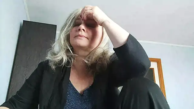 EdithManning online show from March 11, 2026, 12:43 pm