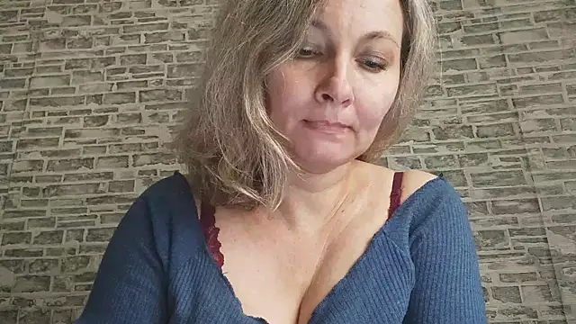 EdithManning online show from November 24, 2025, 8:03 am