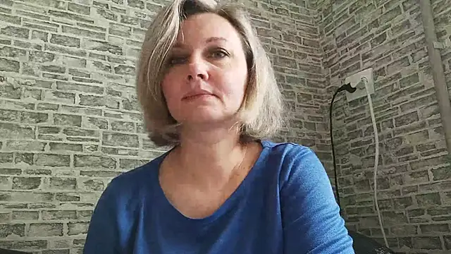 EdithManning online show from March 6, 2025, 6:19 am