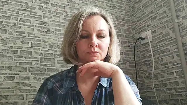 EdithManning online show from March 21, 2025, 8:06 am