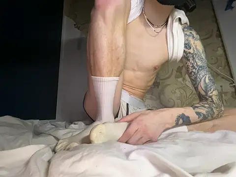 HappyCake online show from November 10, 2025, 8:58 pm