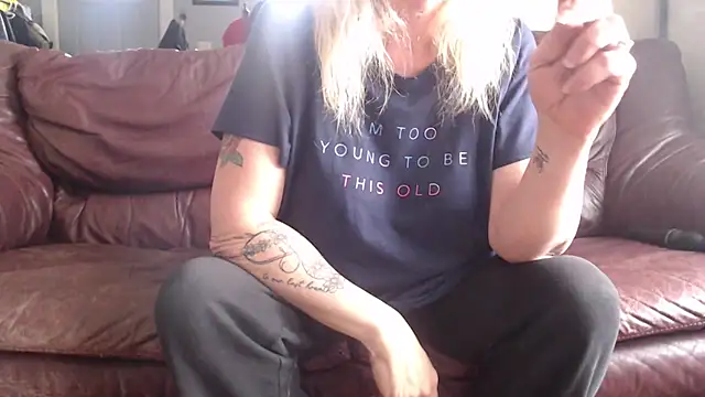 canadiancougar1965 online show from March 12, 2025, 5:38 pm