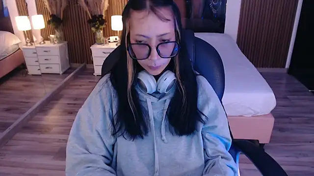 Sam mansson66 online show from November 5, 2025, 12:52 pm