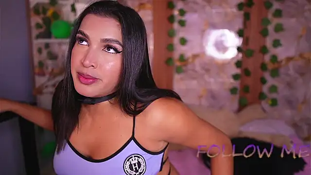 Snapshot of zoey-fox chatting on March 25, 2026, 11:14 pm zoey-fox online show from March 25, 2026, 11:14 pm