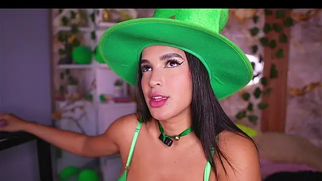 Snapshot of zoey-fox chatting on March 22, 2026, 11:06 pm zoey-fox online show from March 22, 2026, 11:06 pm