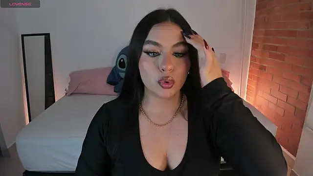 charlotte blass online show from February 16, 2025, 2:31 am