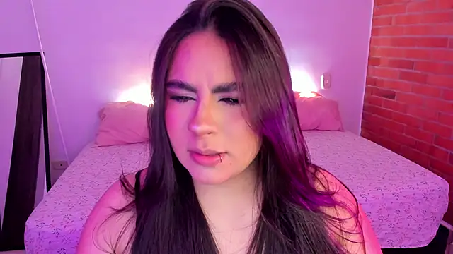 charlotte blass online show from September 10, 2025, 2:21 am