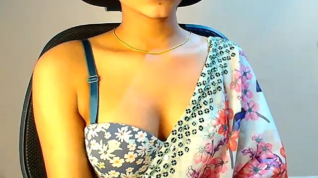 Snapshot of Chandani-Love chatting on May 24, 2026, 9:42 am Chandani-Love online show from May 24, 2026, 9:42 am