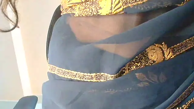 Snapshot of Chandani-Love chatting on May 6, 2026, 5:33 am Chandani-Love online show from May 6, 2026, 5:33 am