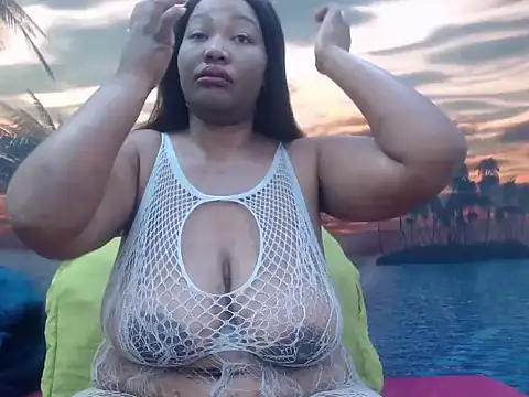 chubbydoll122 online show from May 28, 2026, 4:53 am