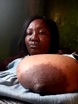 chubbydoll122 online show from September 15, 2025, 3:34 pm