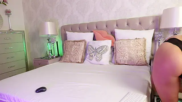 AnnaKarinaX online show from September 22, 2025, 3:45 am