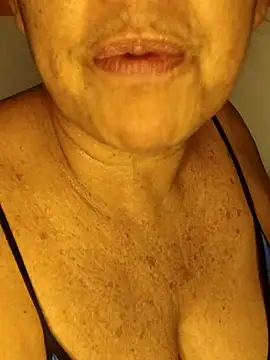 Kasandra Ho online show from March 18, 2026, 1:31 am