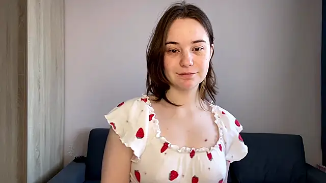 Snapshot of EditaBumford chatting on April 12, 2026, 7:33 am EditaBumford online show from April 12, 2026, 7:33 am