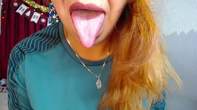 Snapshot of Delilah_Belmont chatting on January 4, 2025, 11:06 pm Delilah Belmont online show from January 4, 2025, 11:06 pm