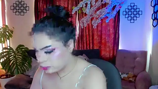 linda zaam83866 online show from June 18, 2026, 7:41 pm