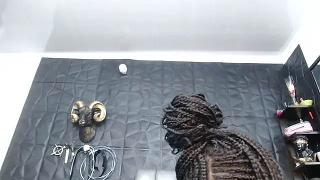 Hanna Fox 69 online show from April 23, 2026, 12:29 pm