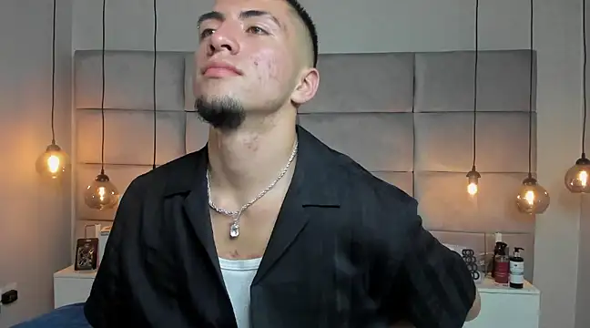 Snapshot of King_Dante_ chatting on February 13, 2025, 12:13 am King Dante online show from February 13, 2025, 12:13 am