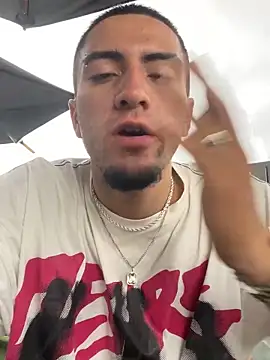 Snapshot of King_Dante_ chatting on February 26, 2025, 8:04 pm King Dante online show from February 26, 2025, 8:04 pm