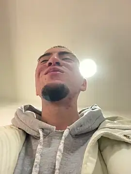 Snapshot of King_Dante_ chatting on March 14, 2025, 7:34 pm King Dante online show from March 14, 2025, 7:34 pm