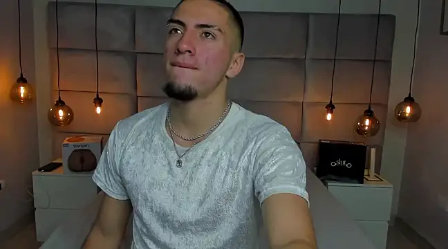 Snapshot of King_Dante_ chatting on March 7, 2025, 8:00 pm King Dante online show from March 7, 2025, 8:00 pm