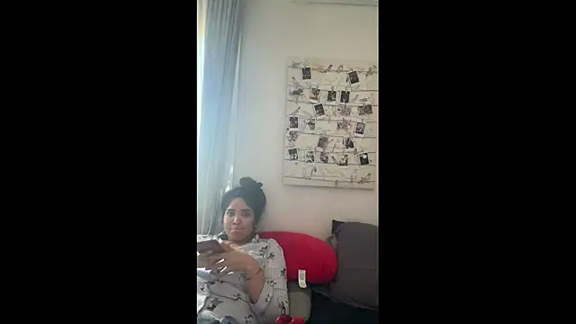 daniniescobarr online show from March 31, 2026, 3:47 pm