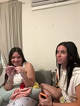 daniniescobarr online show from March 28, 2026, 12:50 pm