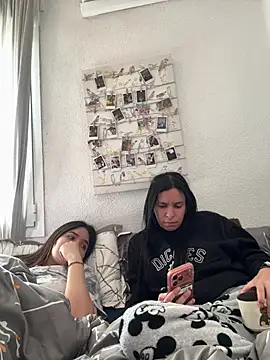 daniniescobarr online show from March 22, 2026, 1:12 pm