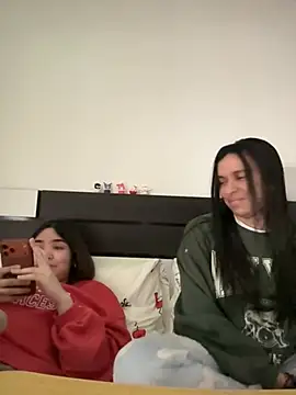 daniniescobarr online show from March 16, 2026, 10:19 am