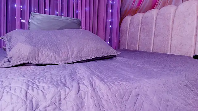 mia stanfort online show from February 25, 2026, 7:14 pm