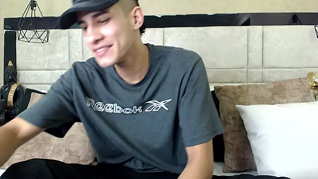 Snapshot of JakeMoxley chatting on February 22, 2025, 8:09 pm JakeMoxley online show from February 22, 2025, 8:09 pm