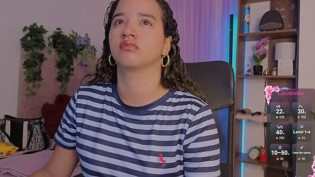 emilyrouxe online show from April 14, 2026, 5:29 pm