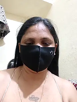 Neha8923 online show from May 19, 2026, 4:58 pm