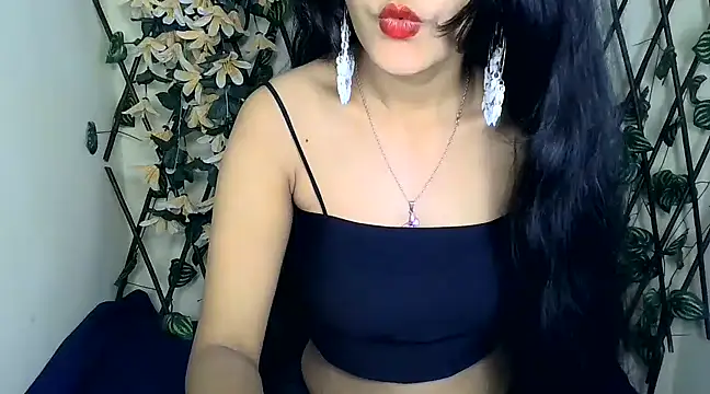 Snapshot of SUZY_FROMUS chatting on March 1, 2025, 5:20 am SUZY FROMUS online show from March 1, 2025, 5:20 am