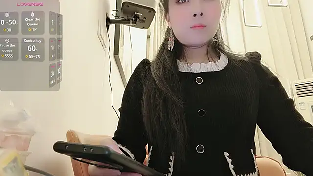 Snapshot of moyan-001 chatting on December 17, 2024, 10:55 am moyan-001 online show from December 17, 2024, 10:55 am