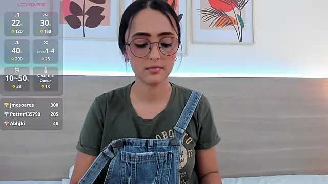 Snapshot of nataliiiiia chatting on March 20, 2025, 5:47 pm nataliiiiia online show from March 20, 2025, 5:47 pm