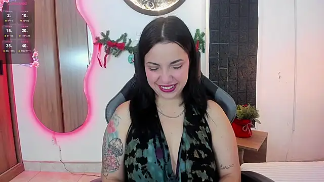 tatiana sc online show from December 15, 2025, 1:17 pm