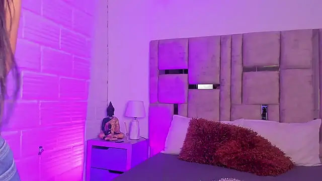 EmmaBecket2 online show from November 20, 2025, 4:02 am