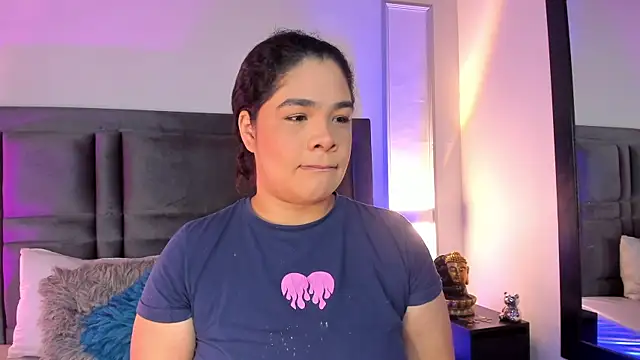 EmmaBecket2 online show from September 30, 2025, 12:44 pm