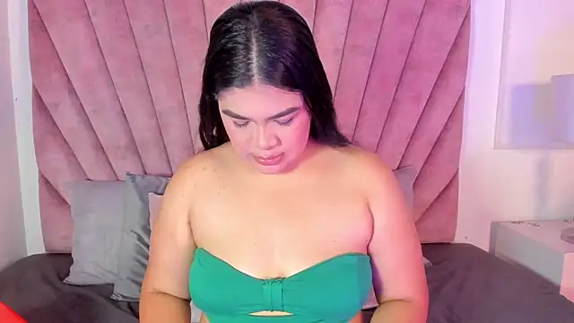 EmmaBecket2 online show from February 16, 2026, 8:29 pm