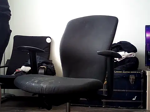 Snapshot of themasteer69 chatting on February 13, 2025, 2:42 pm themasteer69 online show from February 13, 2025, 2:42 pm