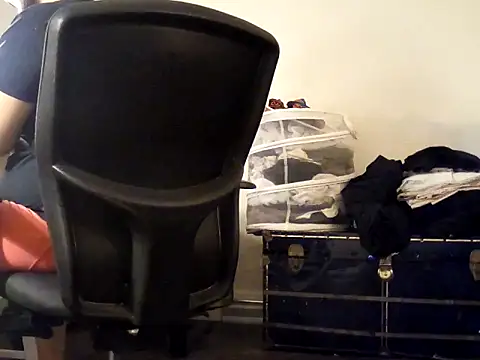 Snapshot of themasteer69 chatting on February 13, 2025, 3:29 am themasteer69 online show from February 13, 2025, 3:29 am